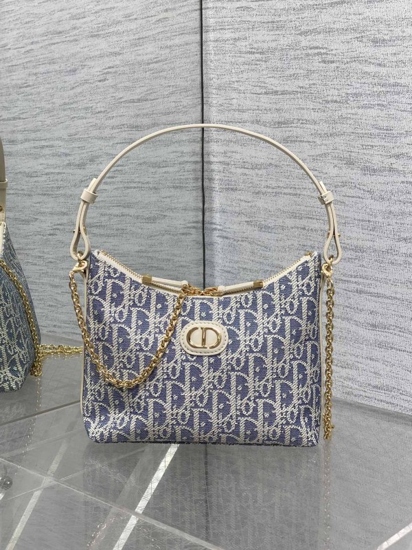 【DIOR】30 Montaigne Avenue 藍色 Oblique 帆布｜CD 經典金屬扣 × 優雅肩背鏈條設計
