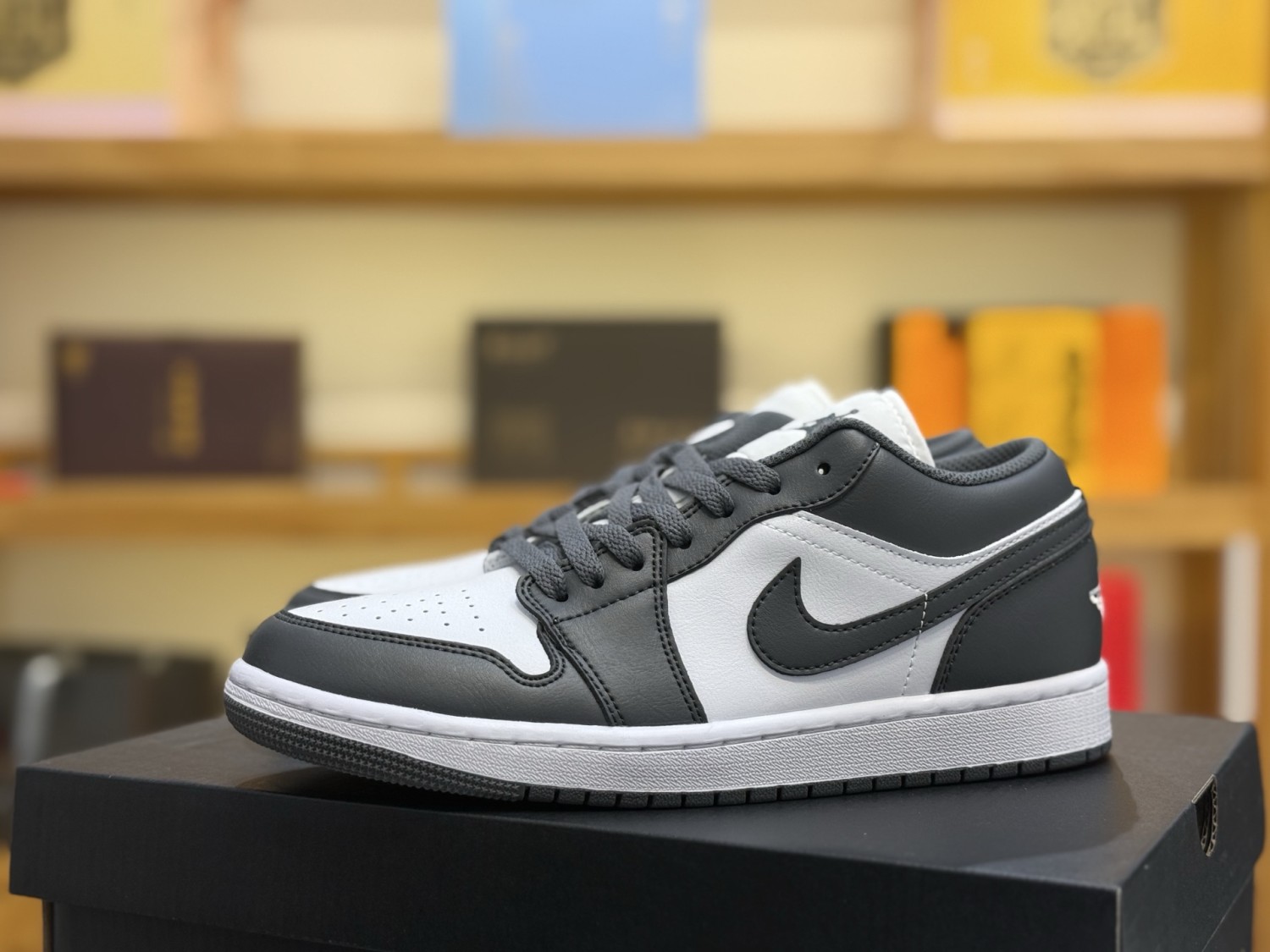 nike Air Jordan 1 Low 灰白AJ1喬1低幫休閒板鞋 同步官方配色 官方貨號：553558-044